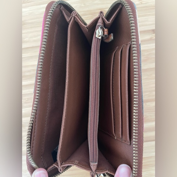 Colour block Fossil Wallet Wristlet - Picture 3 of 4